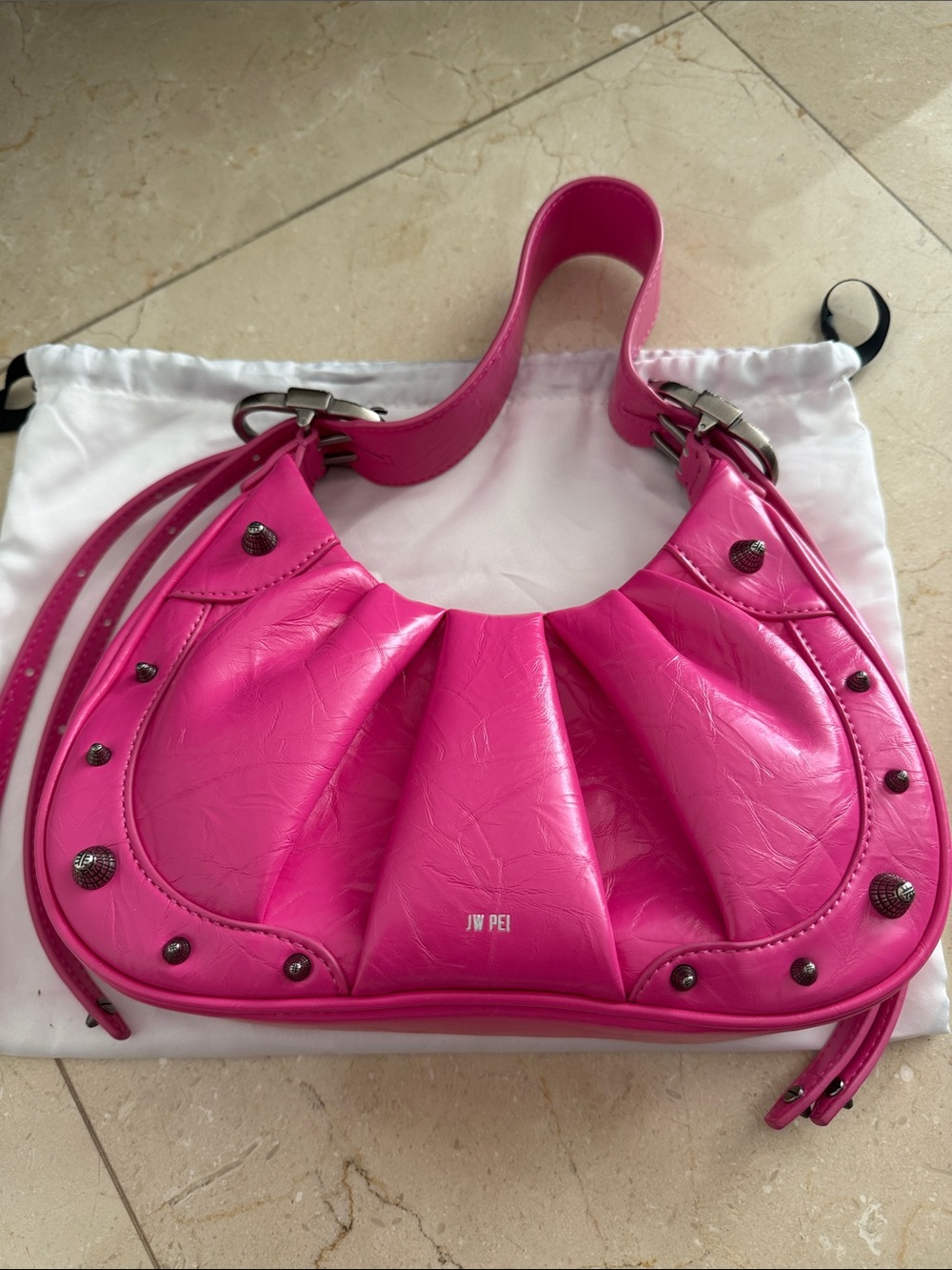 Like new JW PEI Hot Pink Shoulder Bag